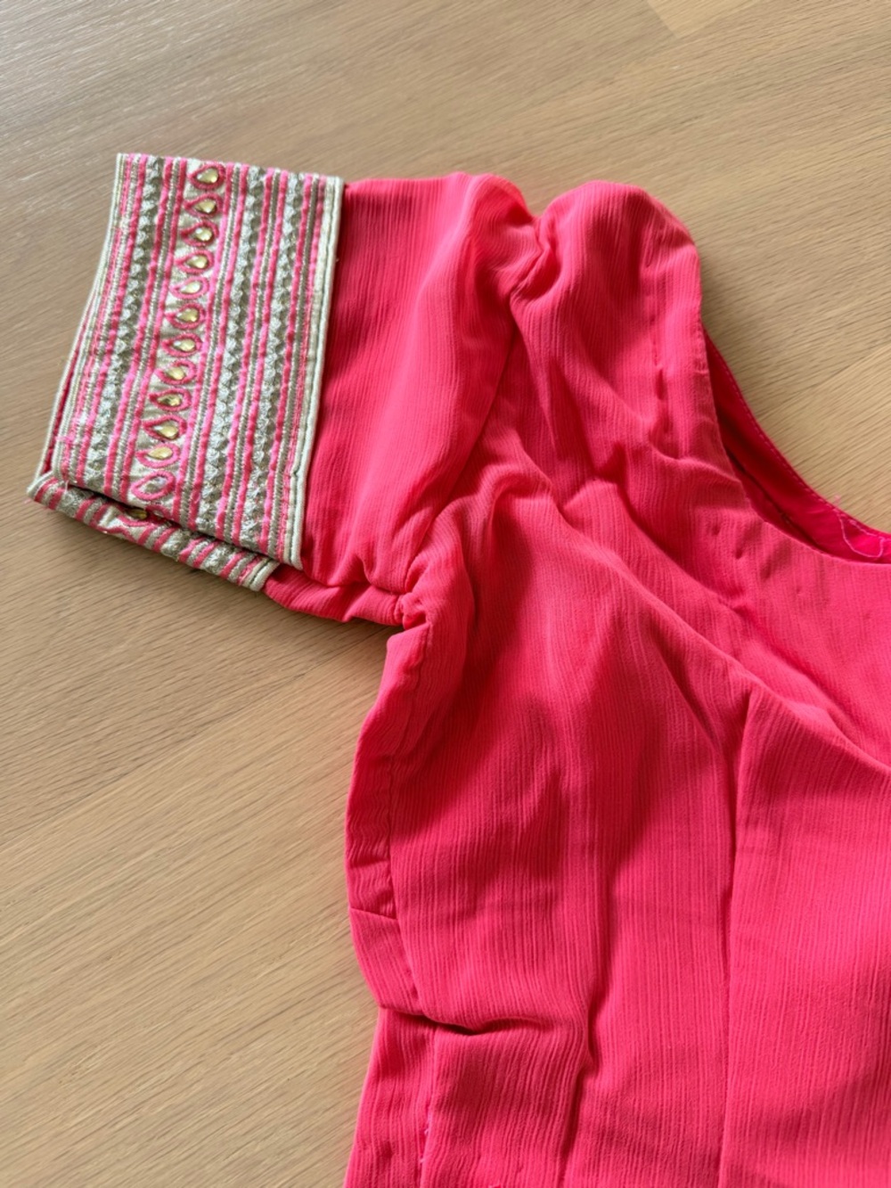 NWT: Embroidered Coral Pink Saree with Gold Accents - Picture 6 of 9